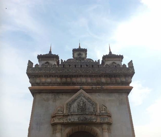 frontside of patuxai monument