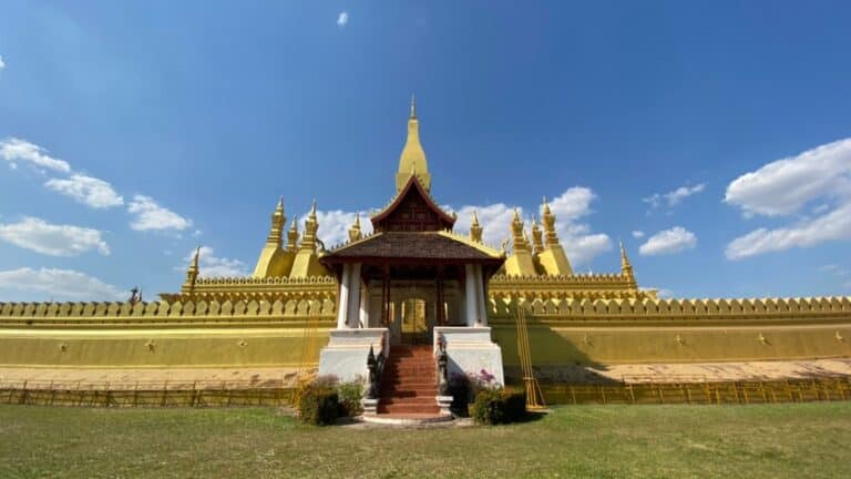 architecture pha that luang