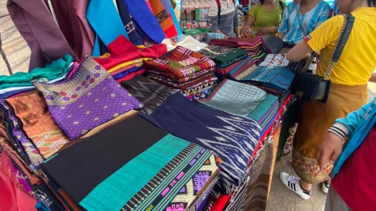 silk stall laos