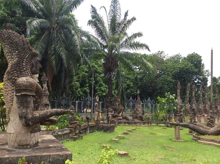 sculptures buddha park