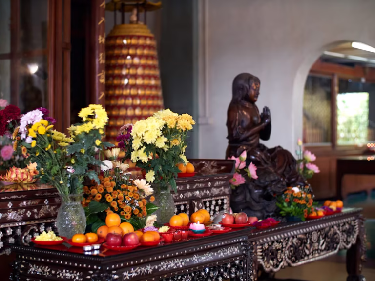 buddhist offerings